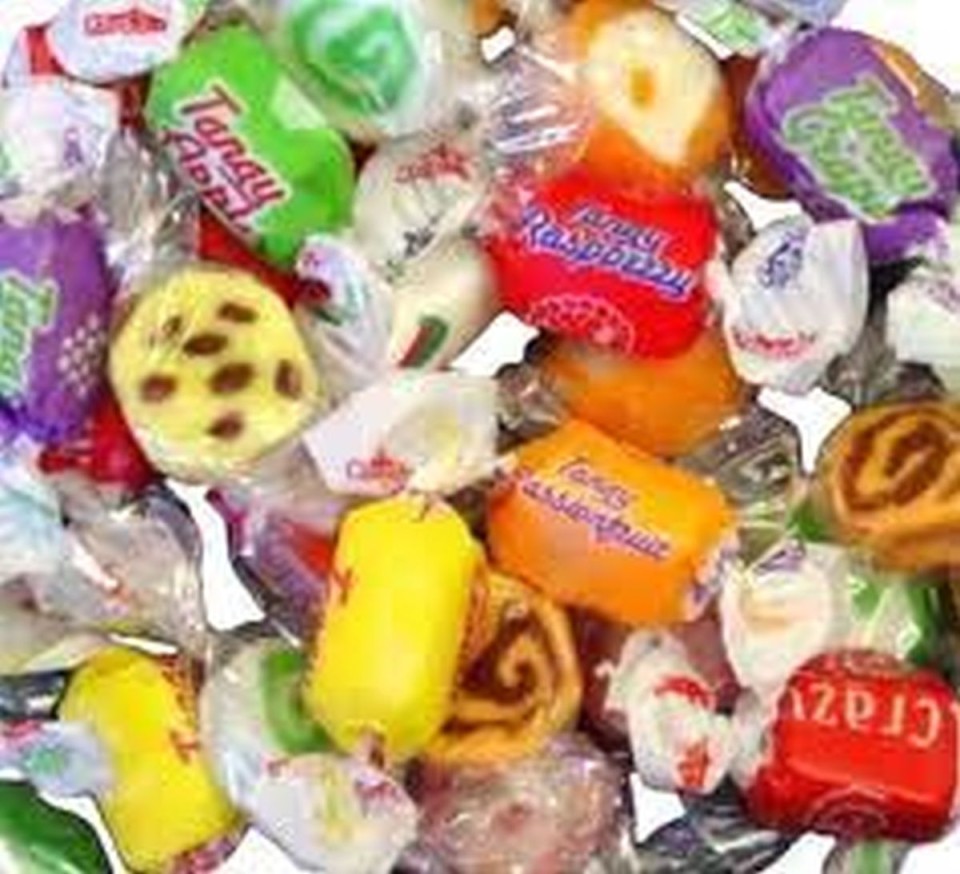 Carousel Toffees & Fruit Chews Assorted Sweets 2kg Bag