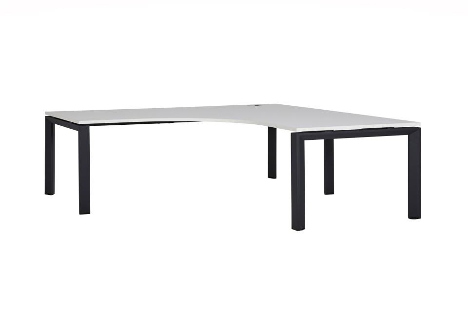 Novah Corner Desk 1800Wx1800Wx700Dmm White Top / Black Frame